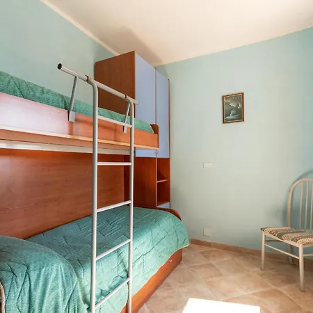 Апартаменты 2 Bedroom Awesome In Giannella