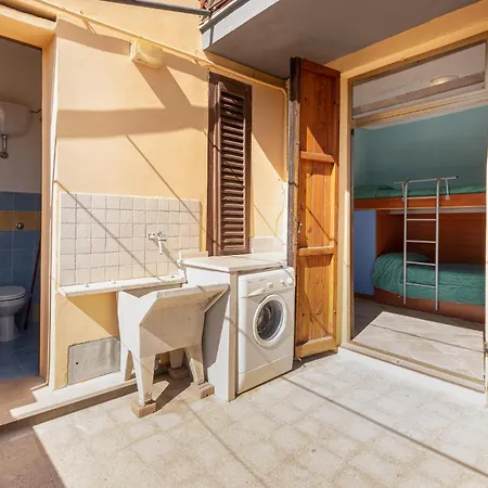 Awesome In With Kitchenette Apartment *