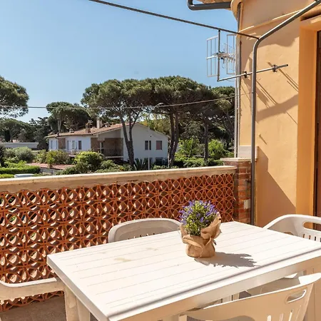 2 Bedroom Awesome In Giannella